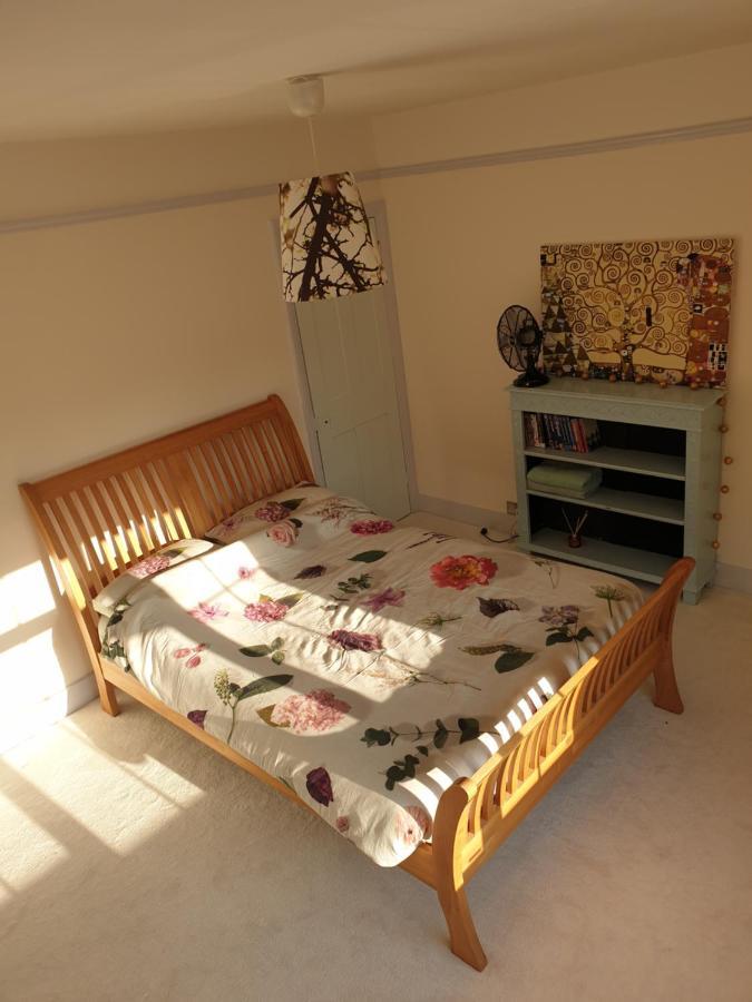 Lotus Pod House Homestay Horsell Dış mekan fotoğraf
