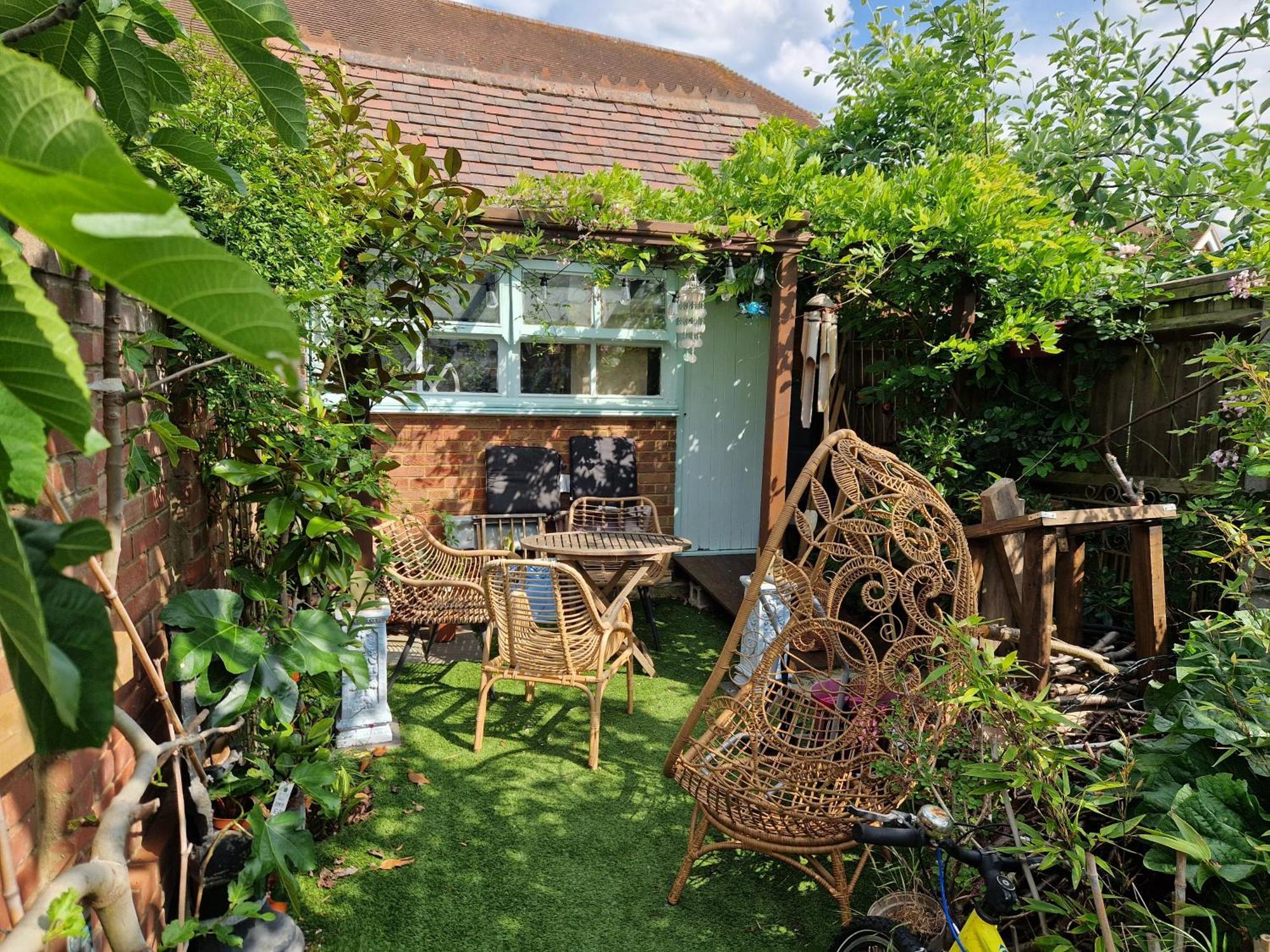 Lotus Pod House Homestay Horsell Dış mekan fotoğraf